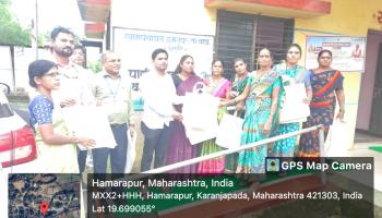 माननीय मुख्य कार्यकारी अधिकारी भानुदास पालवे साहेब यांच्या हस्ते कापडी पिशव्यांचे वाटप करण्यात आले