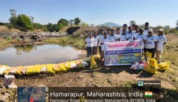ग्रामपंचायत हमरापुर येथे Nss च्या मुलांनी श्रमदानातून वनराई बंधारे बांधण्यात आले